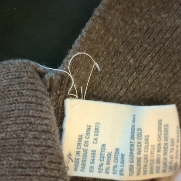 American Eagle Outfitters long sleeved brown shirt, sized Small - Picture 7 of 9